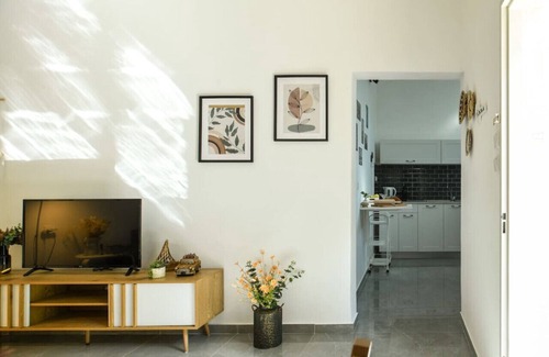 Haifa Apartamento | Charming Home in the Heart of Haifa by Sea N Rent