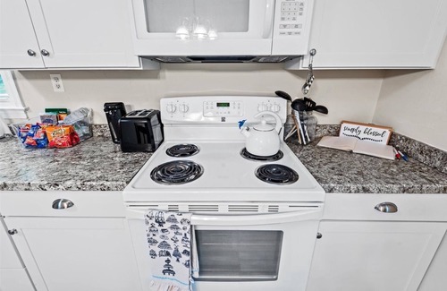 Bowling Green Casa | Charming Home Minutes from Town ! Close to Golf Course and Kings Dominion !