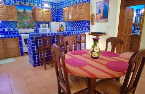 Hidalgo Casa | Charming Home With King Size Beds And Ocean View