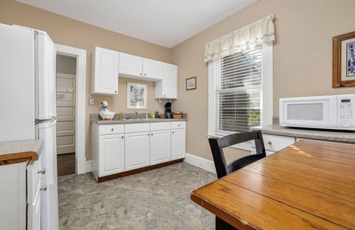 Brevard Casa | Perfecto para reuniones familiares, Brevard Music Center, Mountain Bikers