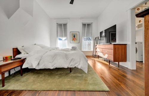 Cherokee Triangle Apartamento | Charming Home Steps from Louisville Best Spots