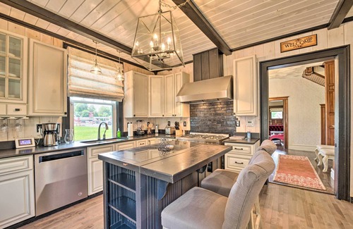 Gerry Casa | Charming Home w/ BBQ: 9 Mi to Chautauqua Lake!