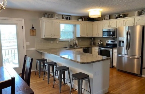 Speed Casa | Charming Home w/ Scenic Views & Serene Surroundings – Ideal for Mid-Term Stays!