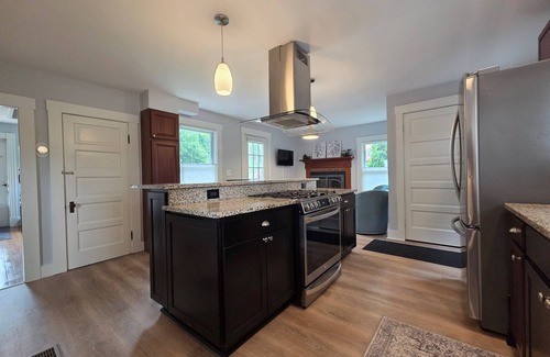 Keene Casa | Charming Home Walk to Downtown!
