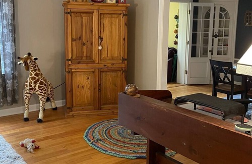 College Heights Casa | Charming Home | Walk to Depot Town | Special Requests | Private Retreats
