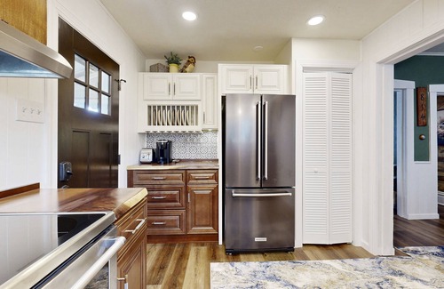 Alverton Casa | Charming home with patio & amazing location- Dog friendly