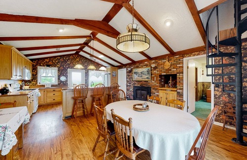 Penn Yan Casa | Charming home with firepit, skiing nearby, full kitchen, central AC, & W/D