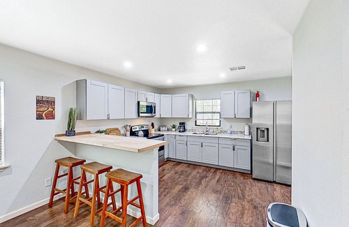 Blanco Cabina | Charming home with grill, full kitchen, central AC, & W/D