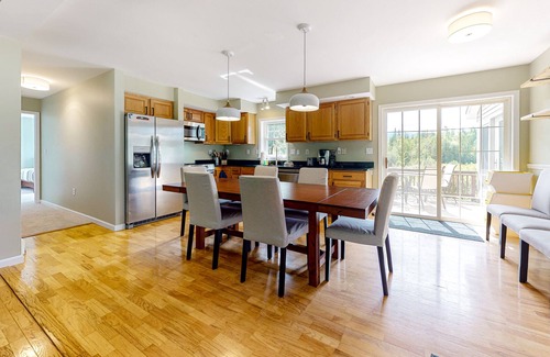 Sugar Hill Casa | Charming home with mountain view, fireplace, skiing, fast WiFi, & washer/dryer