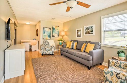 Higden Casa | Charming Home with Porch Walk to Greers Ferry Lake!