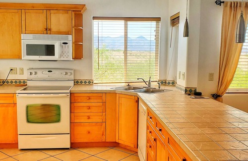 Rio Rico Casa | Charming home with stunning views!