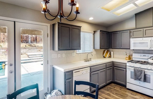Oildale Casa | Charming home with private pool, hot tub, washer/dryer, & games - near downtown