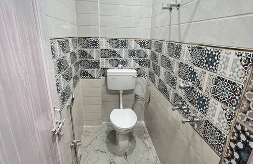 Chandauli Hotel | Charming hotel with 1 bedroom and AC, WiFi in wonderful Varanasi