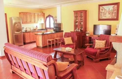 Buenavista del Norte Casa | Charming House with Pool in Buenavista del Norte