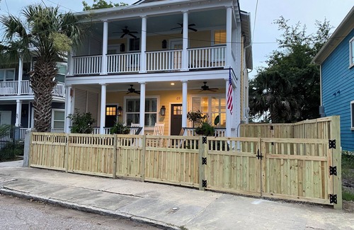 Westside Casa | Charming house 2nd floor unit, downtown Charleston steps from King Street
