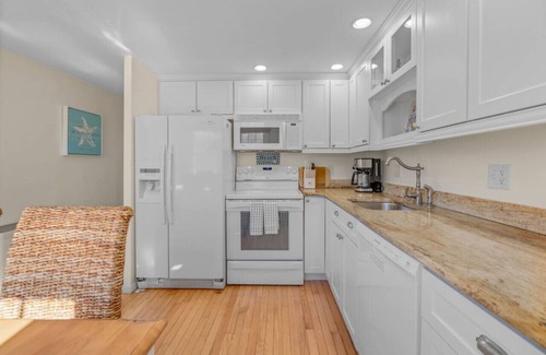 South Yarmouth Casa | Charming House by the Beach with Patio, Grill, FirePit