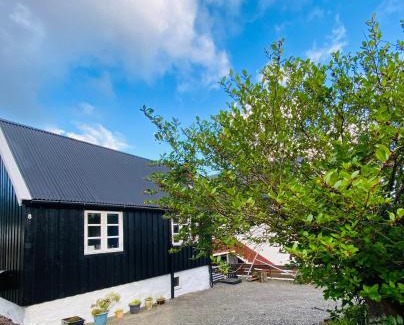 Torshavn Casa | Charming house downtown - the whole house or a bedroom - you choose!