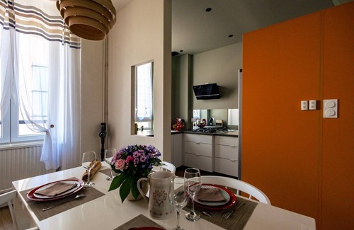 Tain-l'Hermitage Casa | Casa con encanto, todas las comodidades, con vistas al Ródano ya las colinas de Tain.
