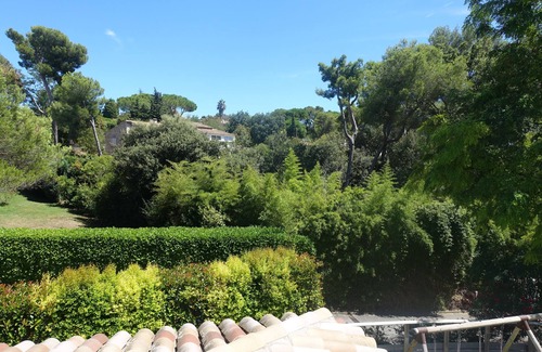 Antibes Casa | CHARMING HOUSE IN ANTIBES WITH SWIMMING POOL CLOSE TO THE BEACH