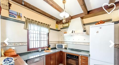 El Bosque Casa | Charming house in El Bosque + private pool