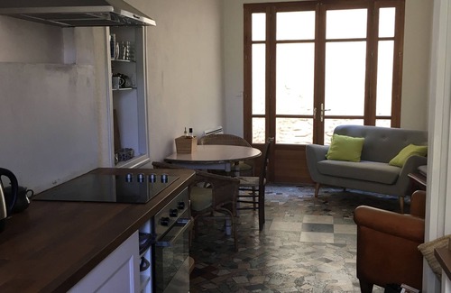 Elne Casa | Encantadora casa en el centro histórico de Elne con vistas