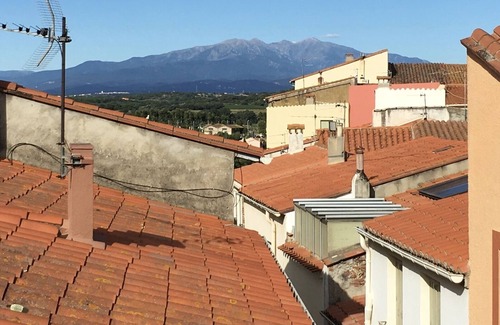 Elne Casa | Encantadora casa en el centro histórico de Elne con vistas