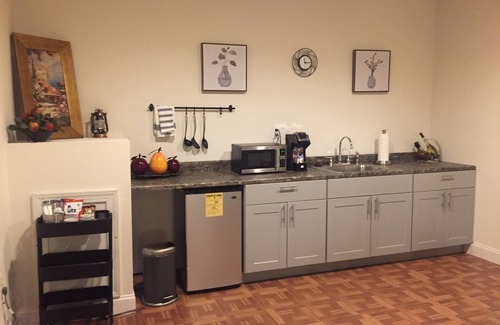 Dale City Casa | Charming house in fabulous Woodbridge with AC, WiFi