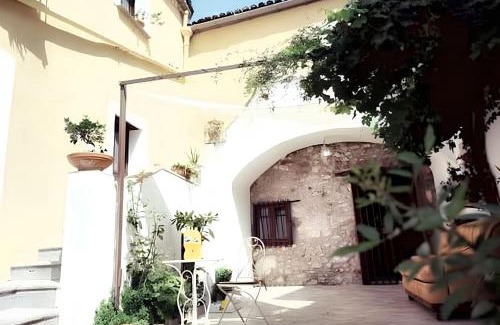 Francolise Casa | Charming House in Francolise with Sea View