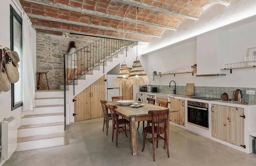 Gualta Casa | Casa con encanto en Gualta cerca del castillo