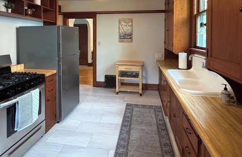 Lake City Casa | Charming House in Lake City 3 Blks from Marina and Lake Pepin! 3 Bedroom/2 Bath
