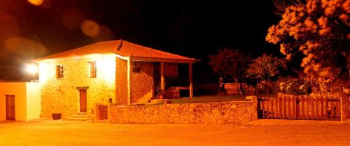Salsas Casa | Charming House in Parada + Fireplace
