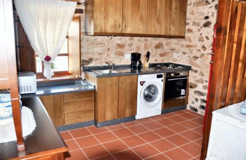 Salsas Casa | Charming House in Parada + Fireplace