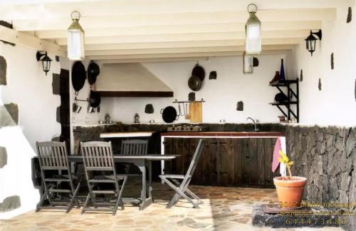Tajaste Casa | Charming House in Tinajo with Private Pool