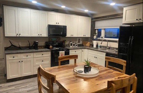Stevensville Apartamento | Charming house in tranquil setting in beautiful Stevensville, Montana.