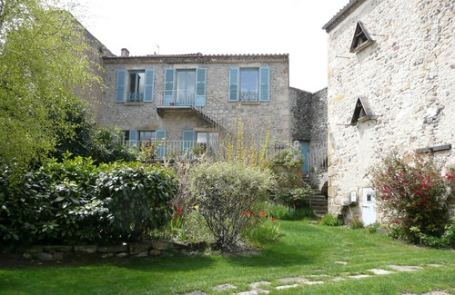 Parent Casa | Charming house on the banks of the river Allier.