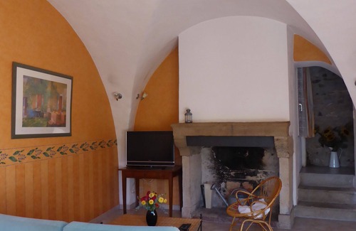 Parent Casa | Charming house on the banks of the river Allier.