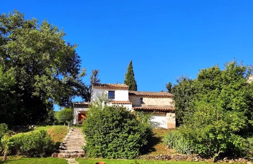 Grambois Casa | Encantadora casa rodeada de viñedos y el campo de Luberon.
