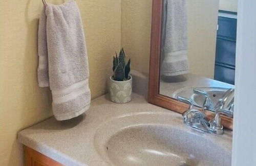 Oroville East Apartamento | Charming House with Breathtaking View - 5mins walk to Oroville Lake and Dam