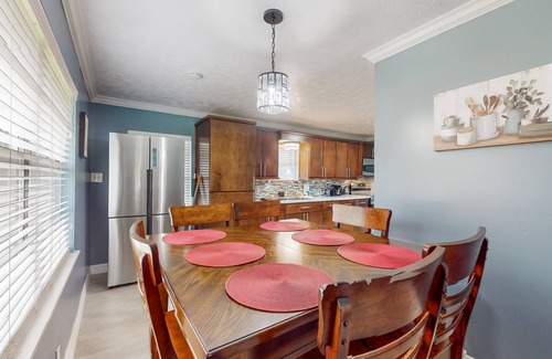 Porter Casa | Charming house with enclosed backyard, Hammock and W/D