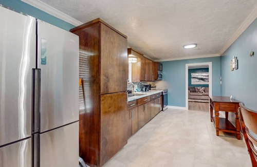 Porter Casa | Charming house with enclosed backyard, Hammock and W/D