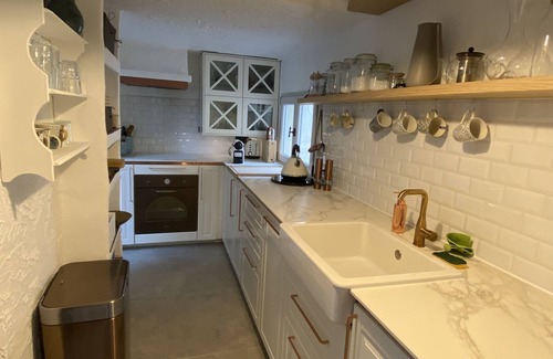 Riou - Petit Juas - Av de Grasse Casa | Casita muy bonita con jardín cerca de Croisette y playas.
