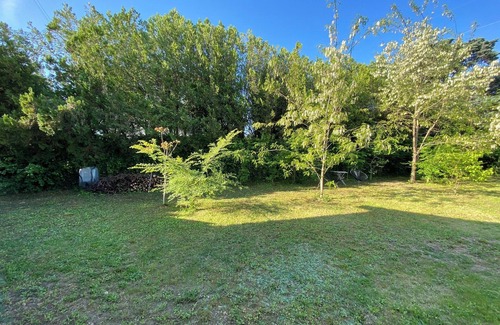Jonage Casa | Charming house with garden near Lyon, airport and Eurexpo