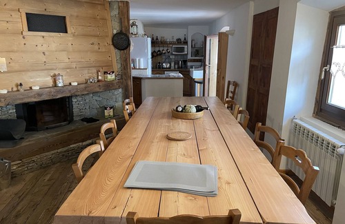 Abries Casa | Encantadora casa con sauna y wifi gratis ***