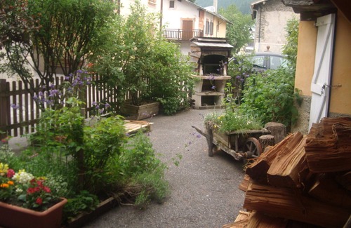 Abries Casa | Encantadora casa con sauna y wifi gratis ***