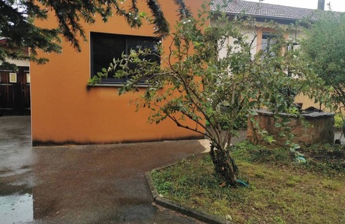 Meyzieu Nord Ouest Casa | Charming house within walking distance of Grand-Large and all amenities
