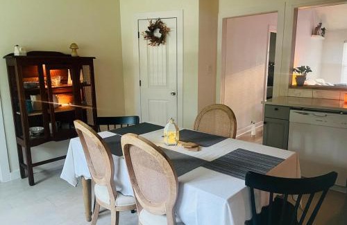Spring Casa | Charming House18 min IAH-TheWoodlands