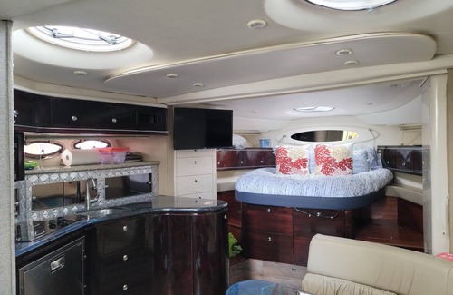 New London Alquiler De Eote | Charming houseboat in pleasant New London with AC, WiFi