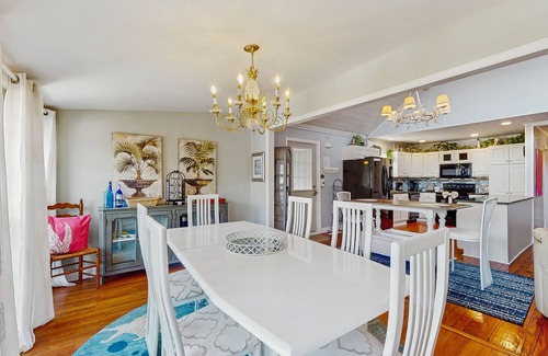 Socastee Casa | Charming Intra-Coastal Waterway home w/private pool, hot tub spa combo