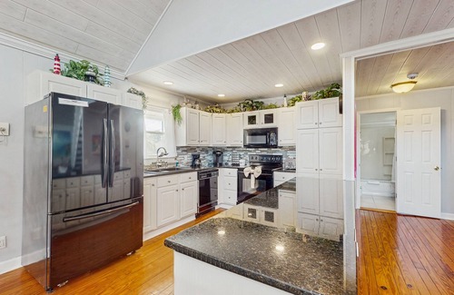 Socastee Casa | Charming Intra-Coastal Waterway home w/private pool, hot tub spa combo