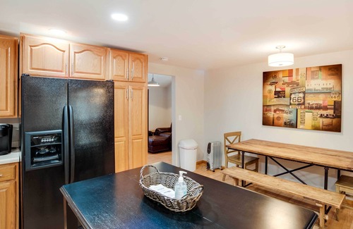 Knoxville Casa | Charming Iowa Abode Near Knoxville Raceway!